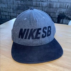 Nike SB Snapback Hat
